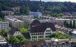 Primarschule Thierstein Basel - dahinter Gundeli-Park